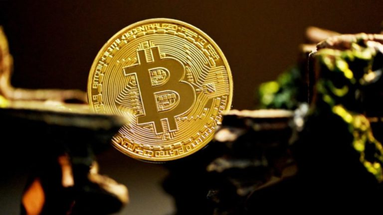 Se inicia la liquidación en cascada de Bitcoin [BTC], ¿puede un Golden Cross salvar el día?