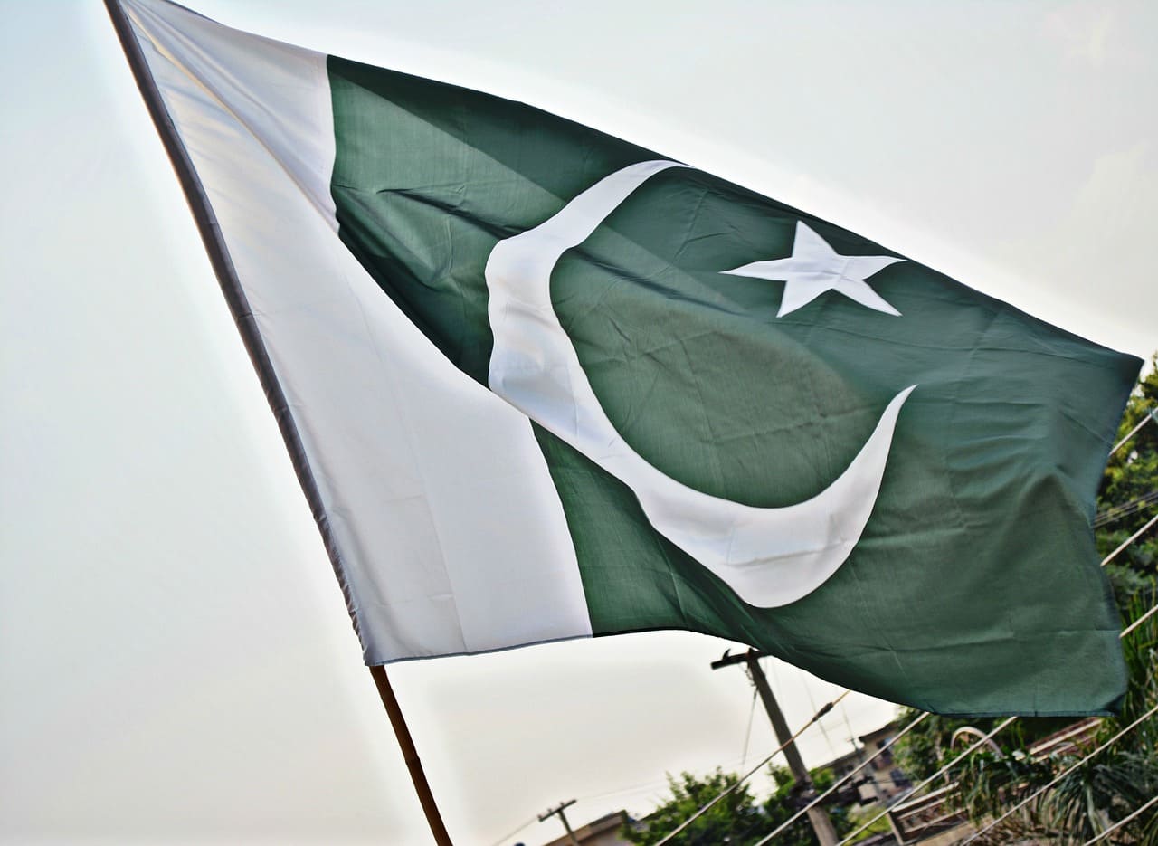 El Banco Estatal de Pakistán recomienda la prohibición total de las criptomonedas