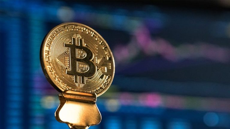 Bitcoin se Desploma Tras una Nueva Prueba, BTC Podría Caer Hasta los $39,5K