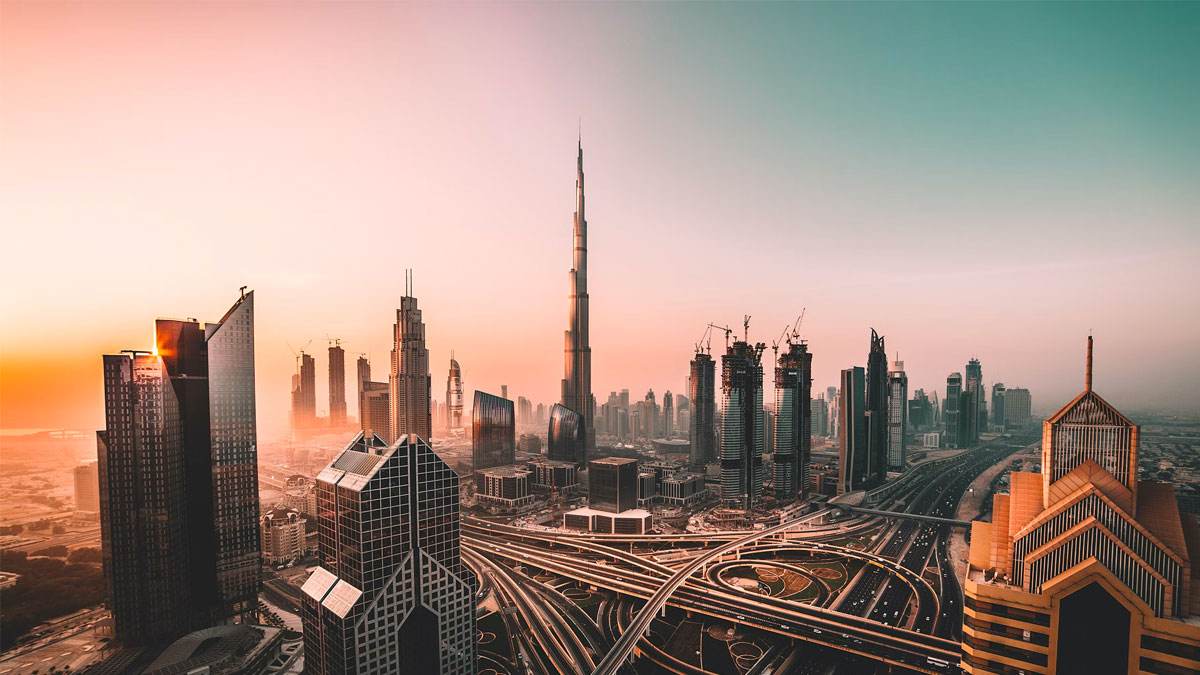 Las Grandes Empresas de Criptomonedas se Trasladan a Dubái por su Favorable Normativa en el Sector