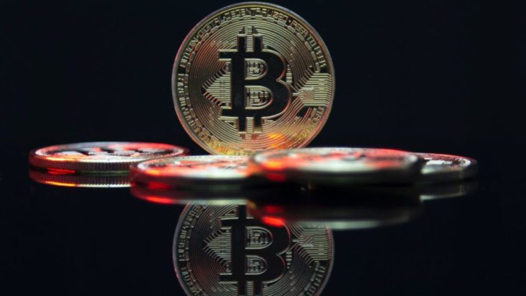 Bitcoin no Logra Mantener los 39.000 Dólares y Vuelve a Caer