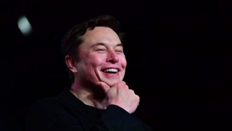 Elon Musk, Tesla y SpaceX son Demandados por $258.000M por Estafa Piramidal con Dogecoin