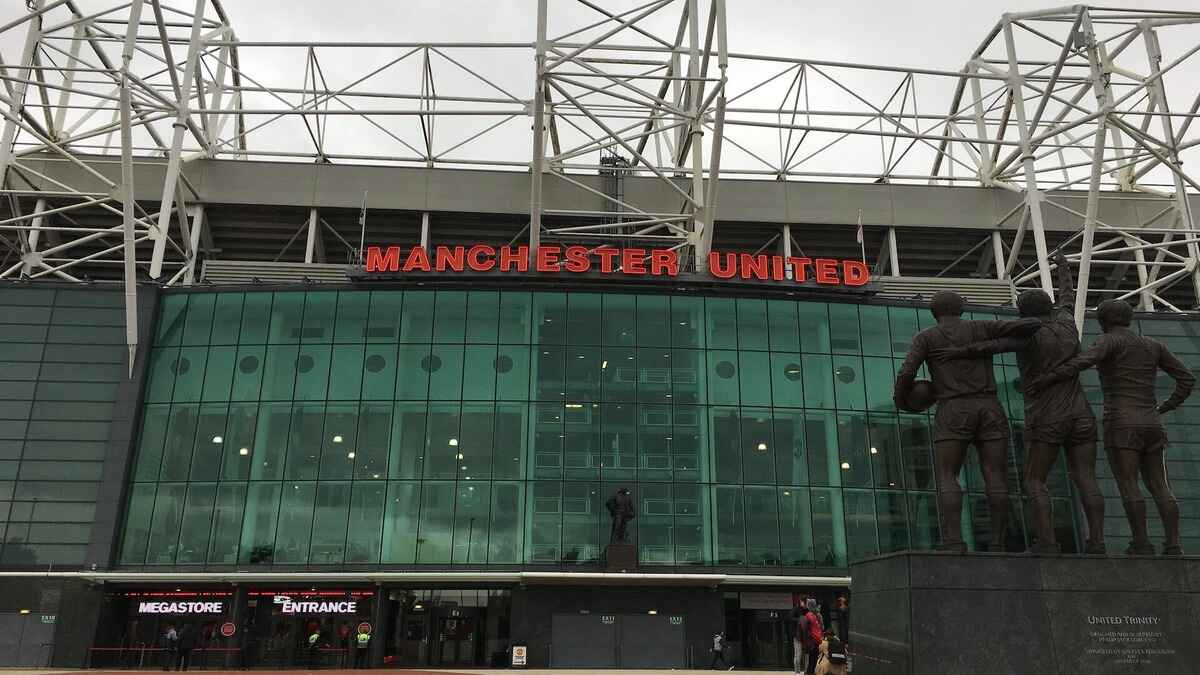 El Manchester United Responde a las Acusaciones de Copiar la Colección de Arte NFT de Lucréce