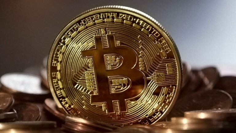 El Bitcoin (BTC) recupera los 30.000 dólares mientras el cripto mercado cotiza mixto